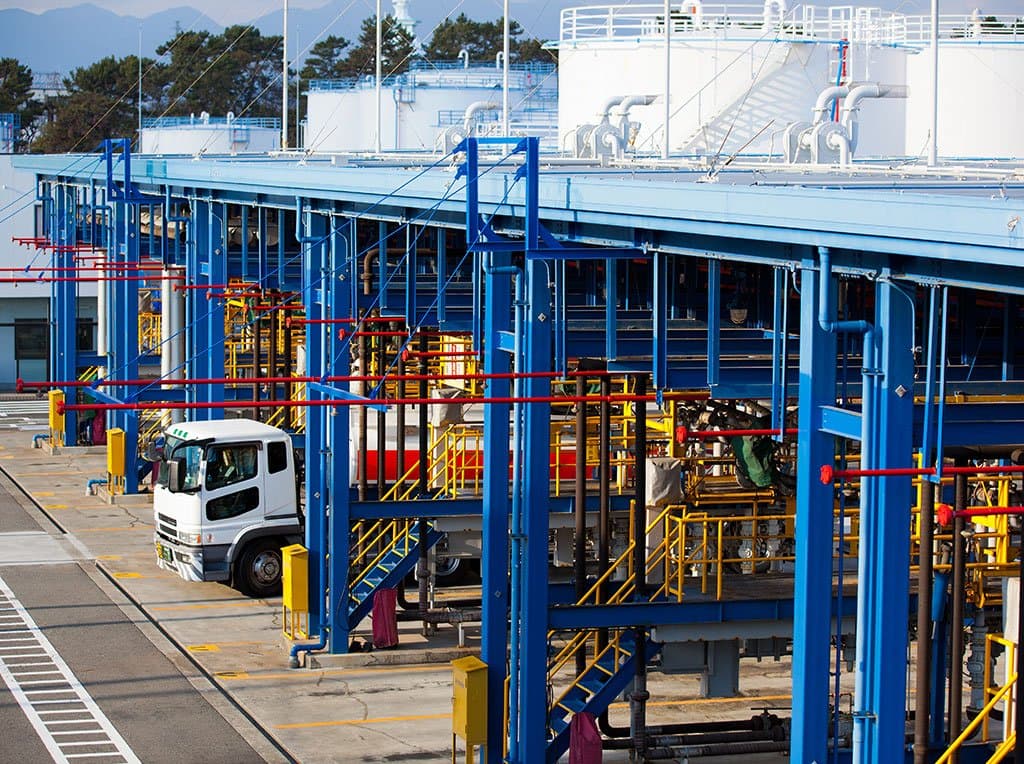 Road tanker loading rack at a distribution terminal