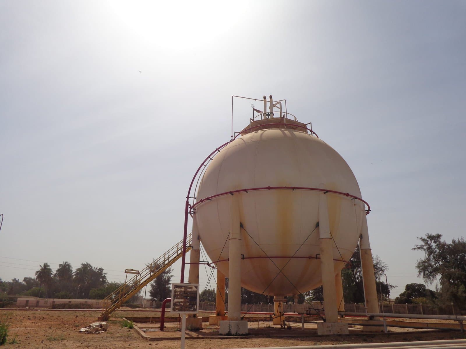 Cryogenic storage sphere